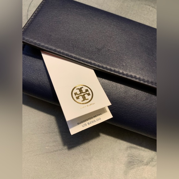 TORY BURCH navy red HEART ❤️CLUTCH NWT✨ - Picture 5 of 15